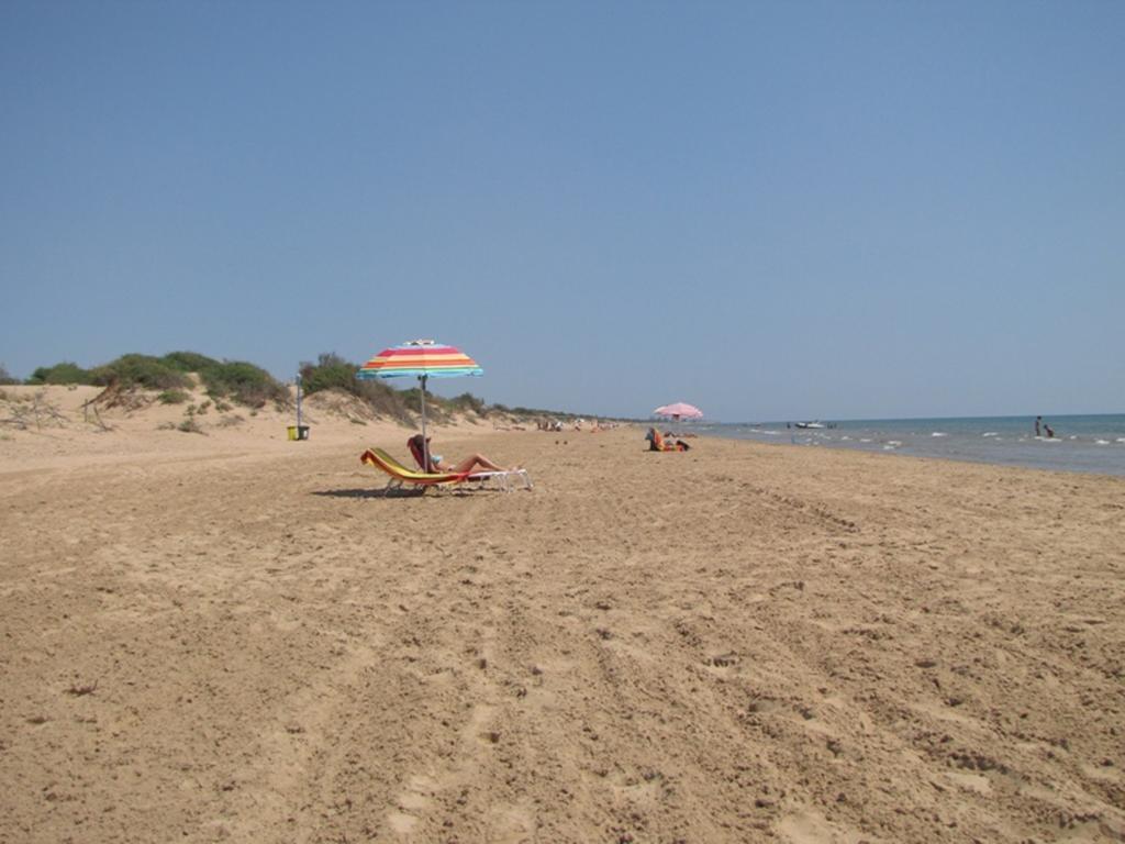 Residence Del Mare Casesicule 산타 마리아 델 포칼로 객실 사진