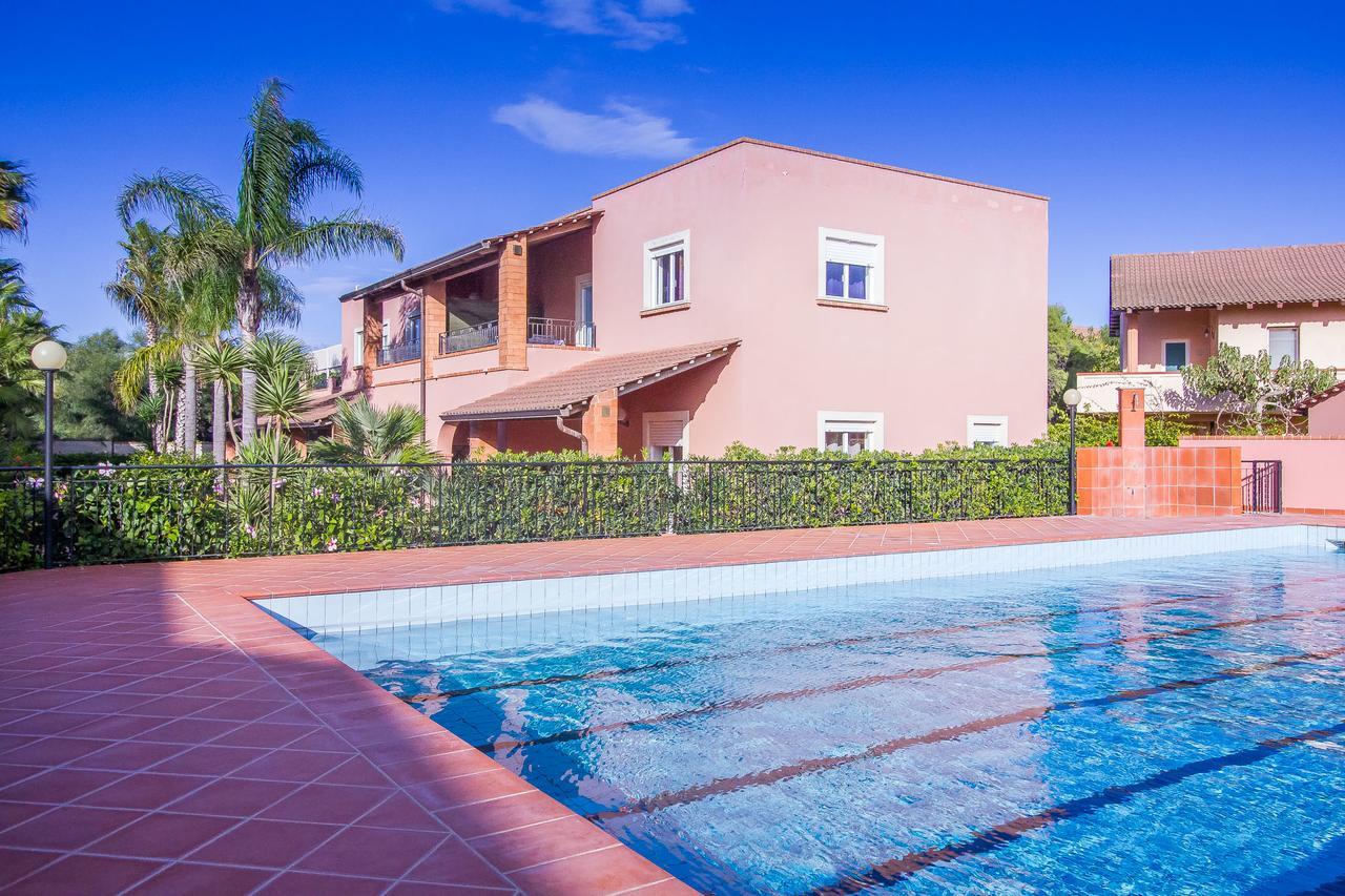 Residence Del Mare Casesicule 산타 마리아 델 포칼로 외부 사진