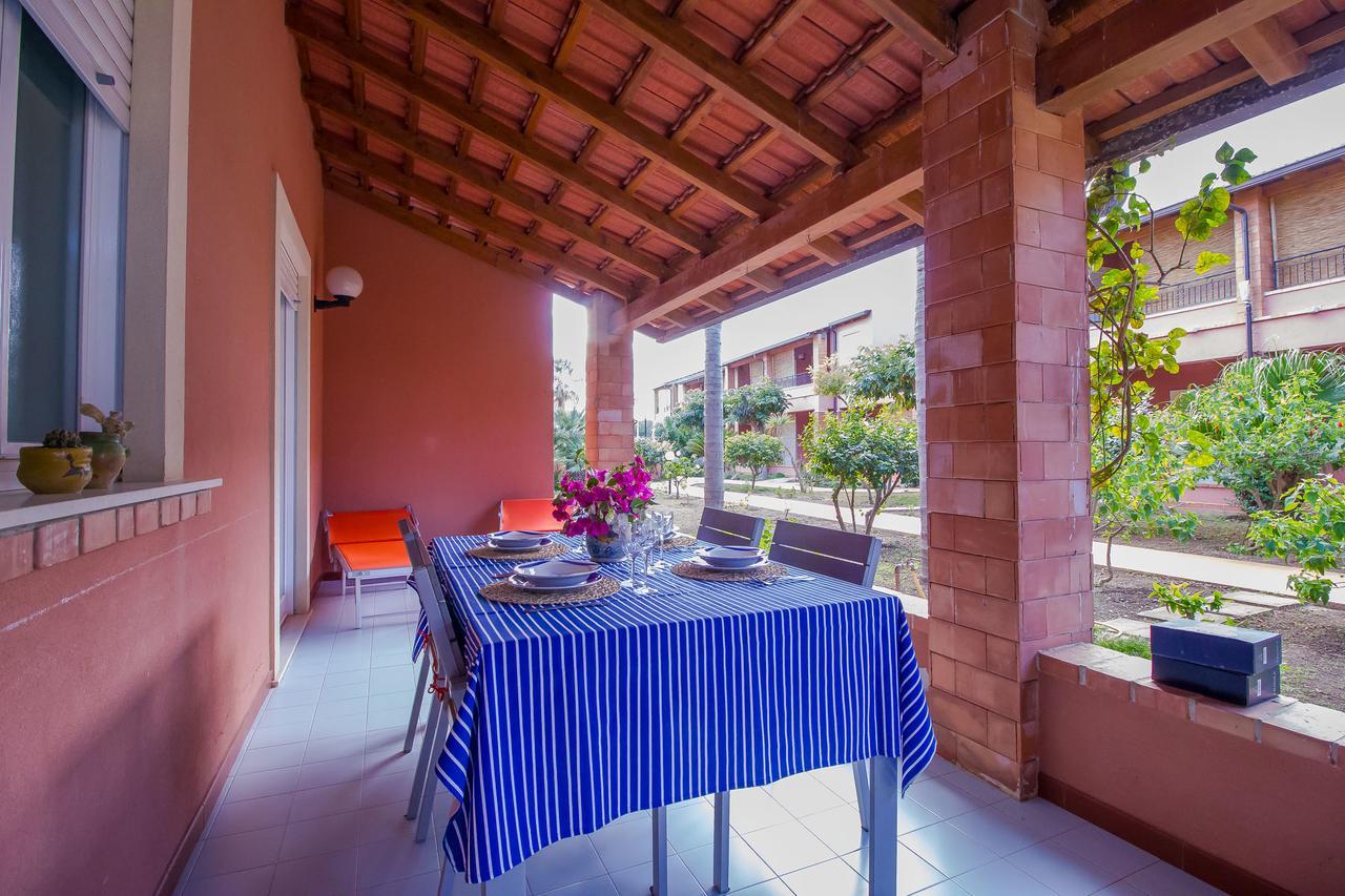 Residence Del Mare Casesicule 산타 마리아 델 포칼로 외부 사진