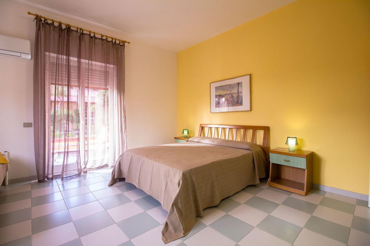 Residence Del Mare Casesicule 산타 마리아 델 포칼로 외부 사진