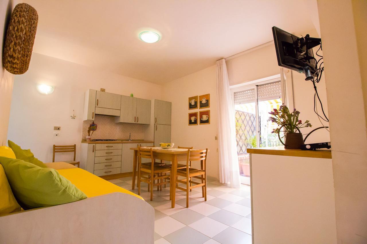Residence Del Mare Casesicule 산타 마리아 델 포칼로 외부 사진