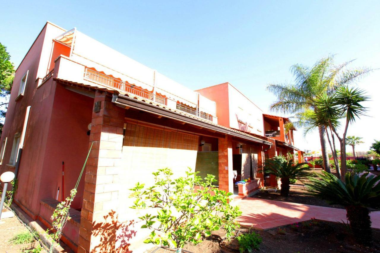 Residence Del Mare Casesicule 산타 마리아 델 포칼로 외부 사진